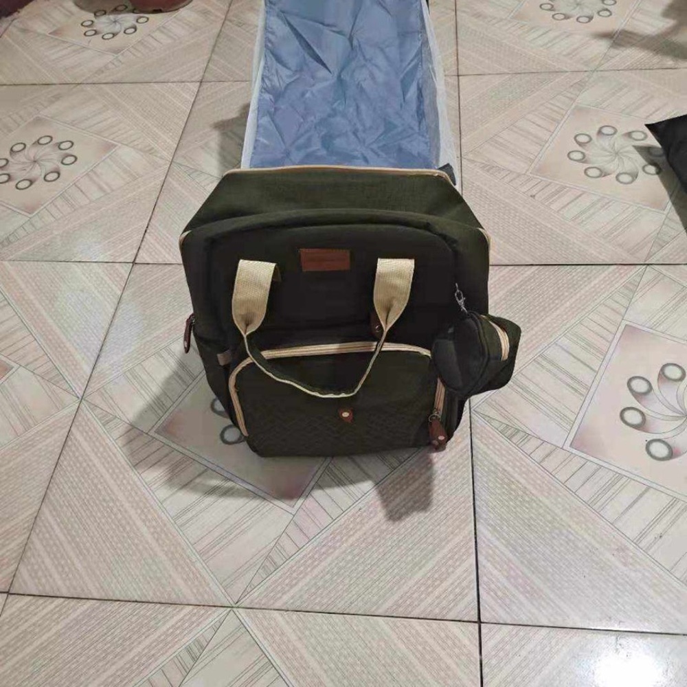 Portable changing and diaper backpack - Picture 15 of 15